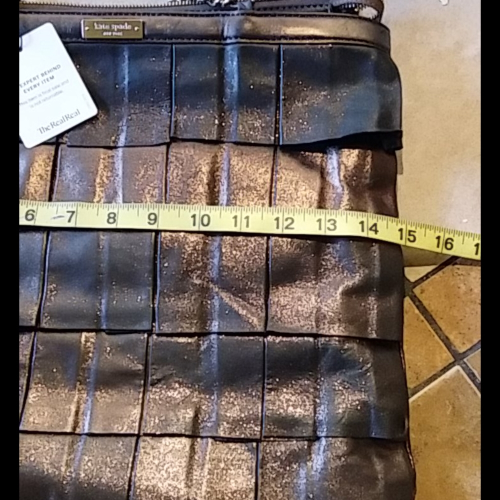 Kate Spade Tote - Picture 2 of 16